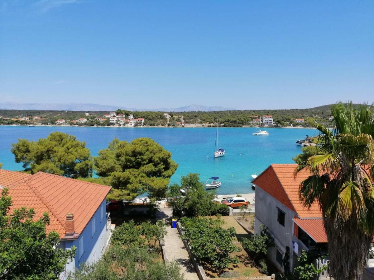 Ceratonia Apartments Lovište Екстериор снимка