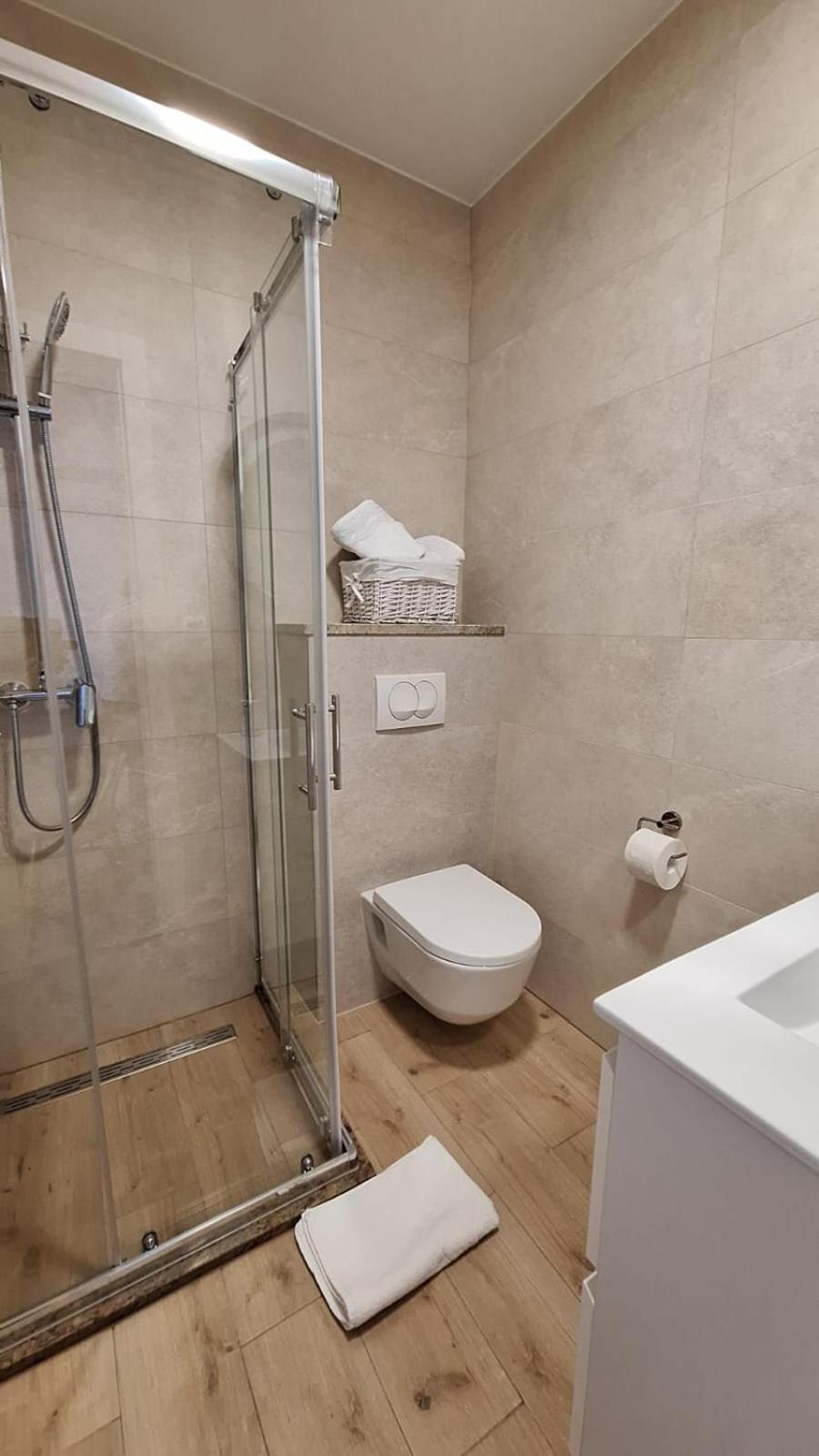 Ceratonia Apartments Lovište Екстериор снимка