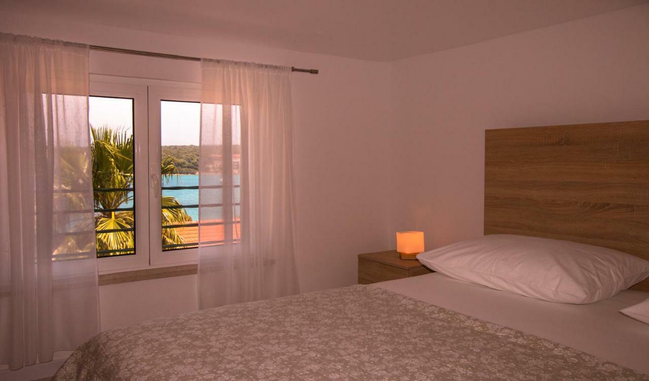 Ceratonia Apartments Lovište Екстериор снимка