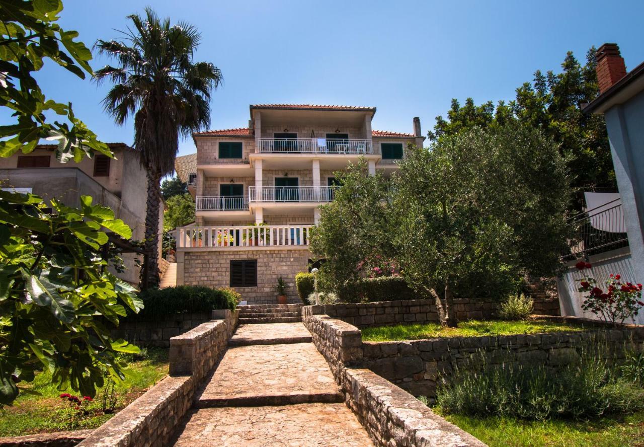 Ceratonia Apartments Lovište Екстериор снимка