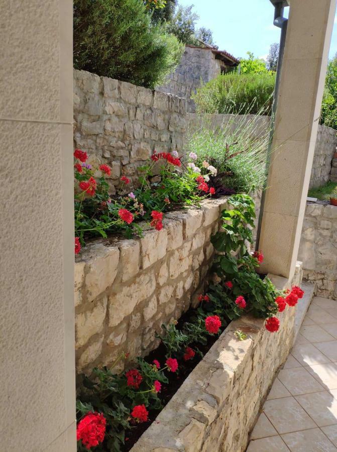 Ceratonia Apartments Lovište Екстериор снимка