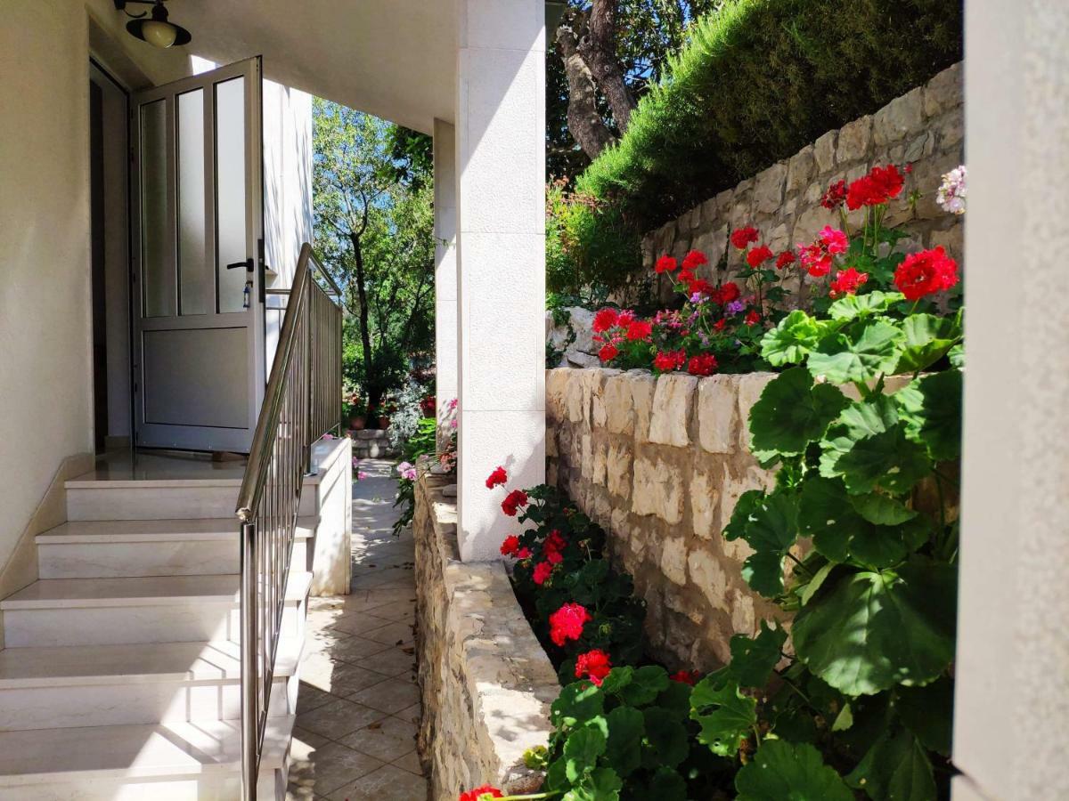 Ceratonia Apartments Lovište Екстериор снимка